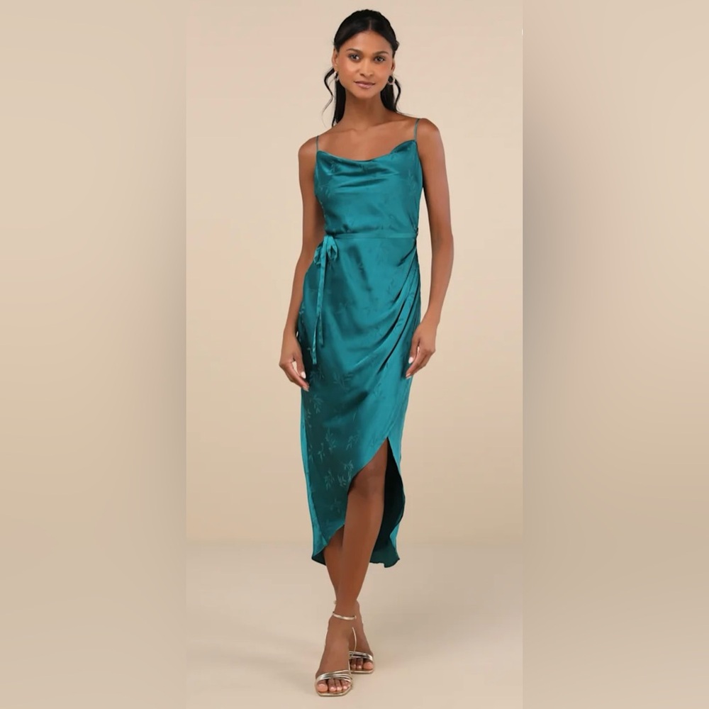 Lulu's Sophisticated Sight Teal Green Satin Jacquard Cowl Midi Dress in size S.